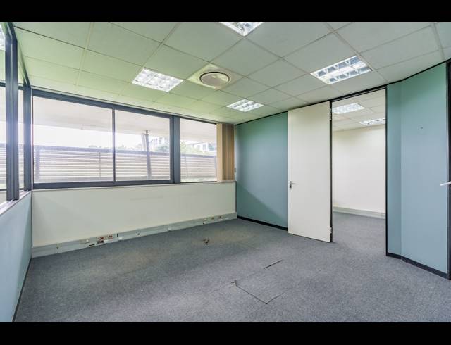 214M² OFFICE TO LET IN WESTVILLE